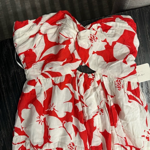 American Threads Lilo Strapless Maxi Dress in Red Floral, Size Medium - Picture 5 of 12